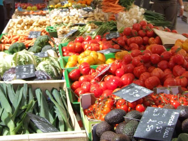 markets-around-chablis